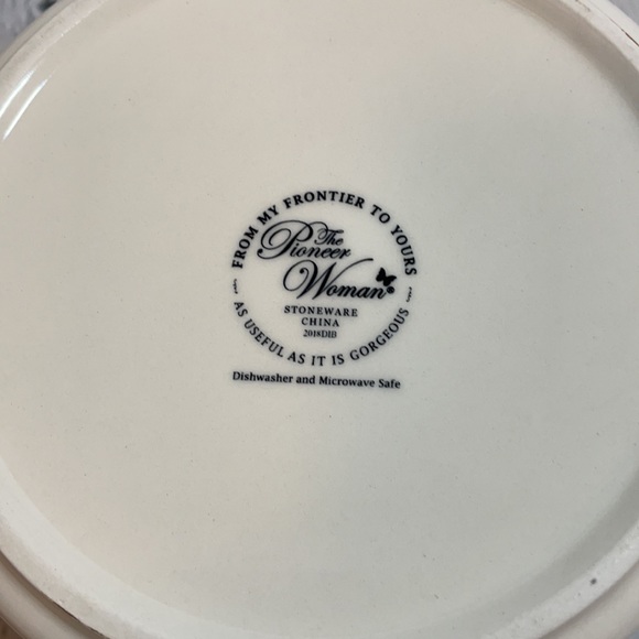 The Pioneer Woman Bowl - Picture 5 of 5